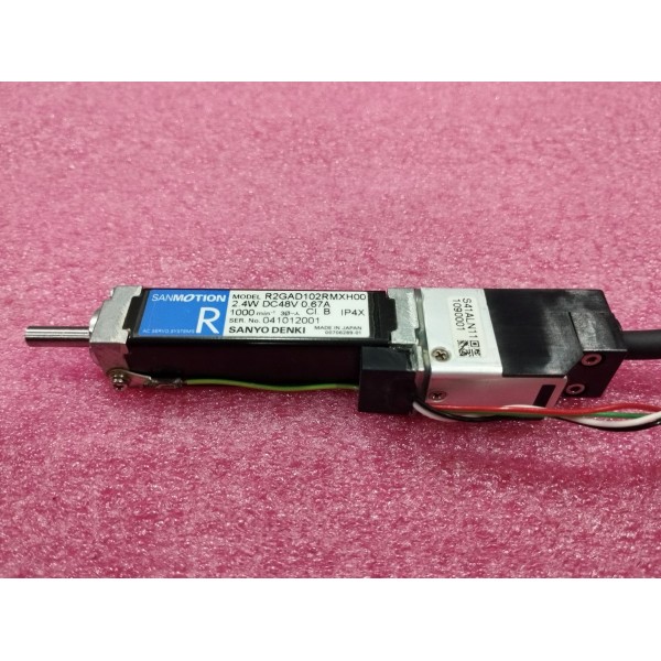 SANYO DENKI SANMOTION R SMALL SIZE AC SERVO MOTOR R2GAD102RMXH00